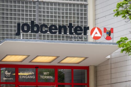 Direktzahlung der Miete durch Jobcenter – Kann Vermieter Jobcenter verklagen?