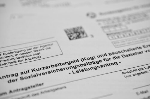 Aufhebung von Kurzarbeitergeld in Coronapandemie